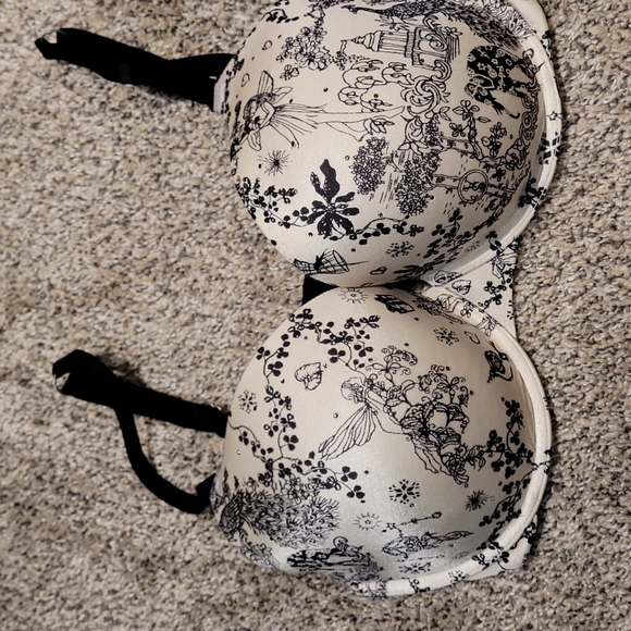 Victoria Secret Bras ---34 DD & X 2---34 DDD - Picture 3 of 12